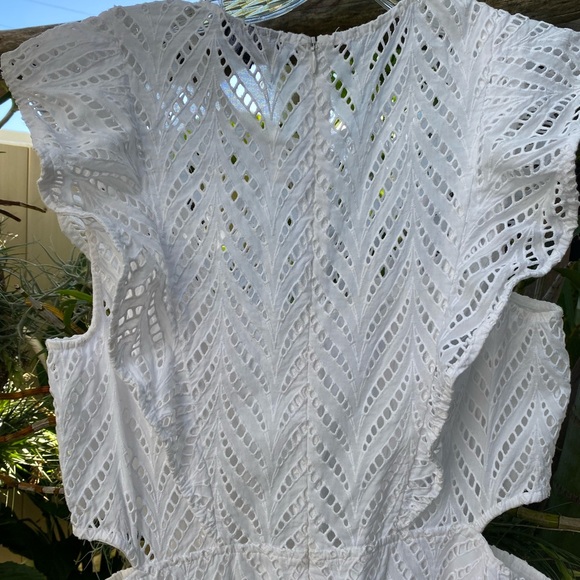 Bardot Beautiful White Eyelet Lace Dress With Peek-A-Boo Cut Outs On Sides - Picture 7 of 8